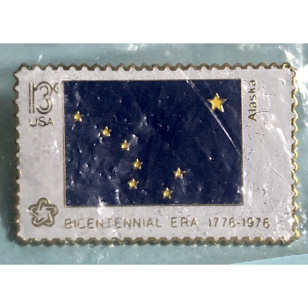 ALASKA Flag  BICENTENNIAL ERA 1776-1976 Collector ©USPS  13¢ Stamp Pin